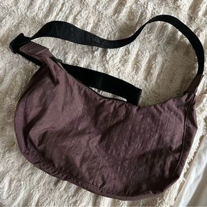 Baggu RAISIN Medium Crescent